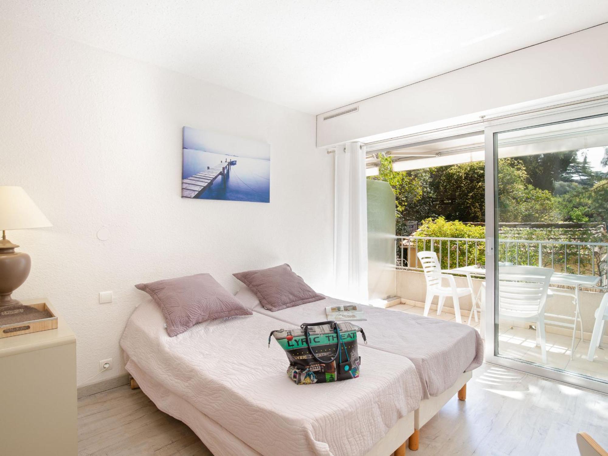 Studio Climatise Pour 3, Face Est, A 50M Plage Et Proche Commerces - Fr-1-466A-23 Saint-Raphael  Bagian luar foto