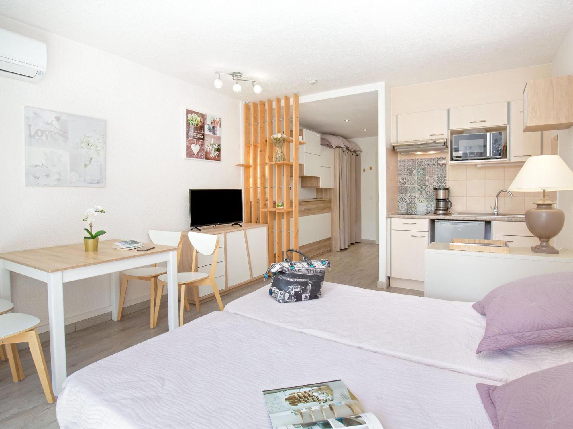 Studio Climatise Pour 3, Face Est, A 50M Plage Et Proche Commerces - Fr-1-466A-23 Saint-Raphael  Bagian luar foto