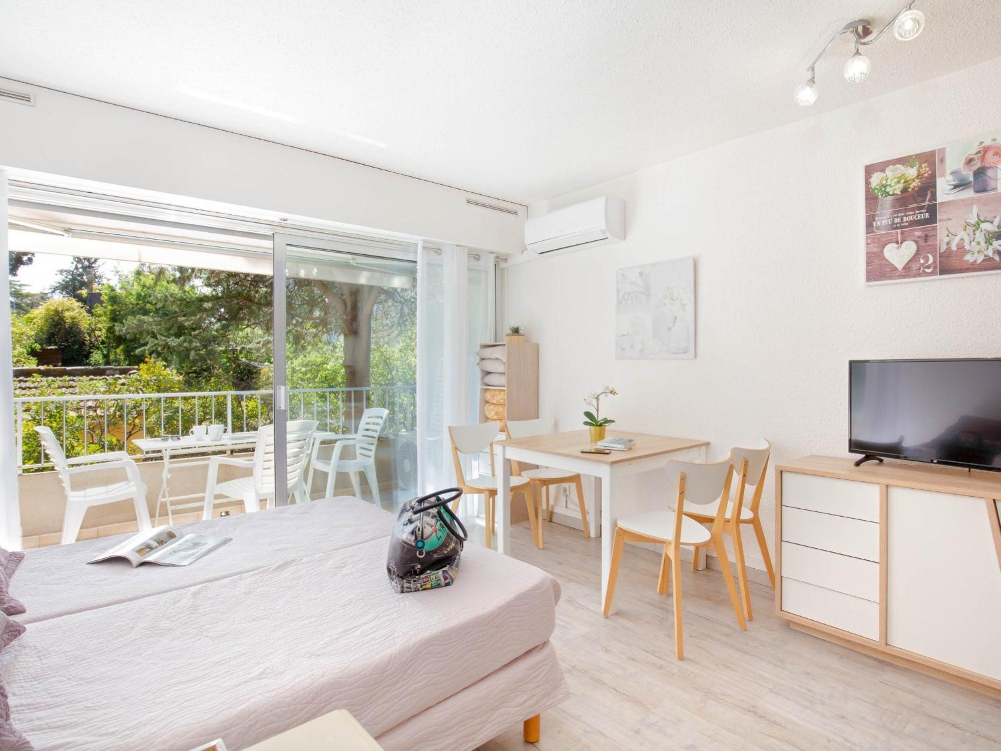 Studio Climatise Pour 3, Face Est, A 50M Plage Et Proche Commerces - Fr-1-466A-23 Saint-Raphael  Bagian luar foto